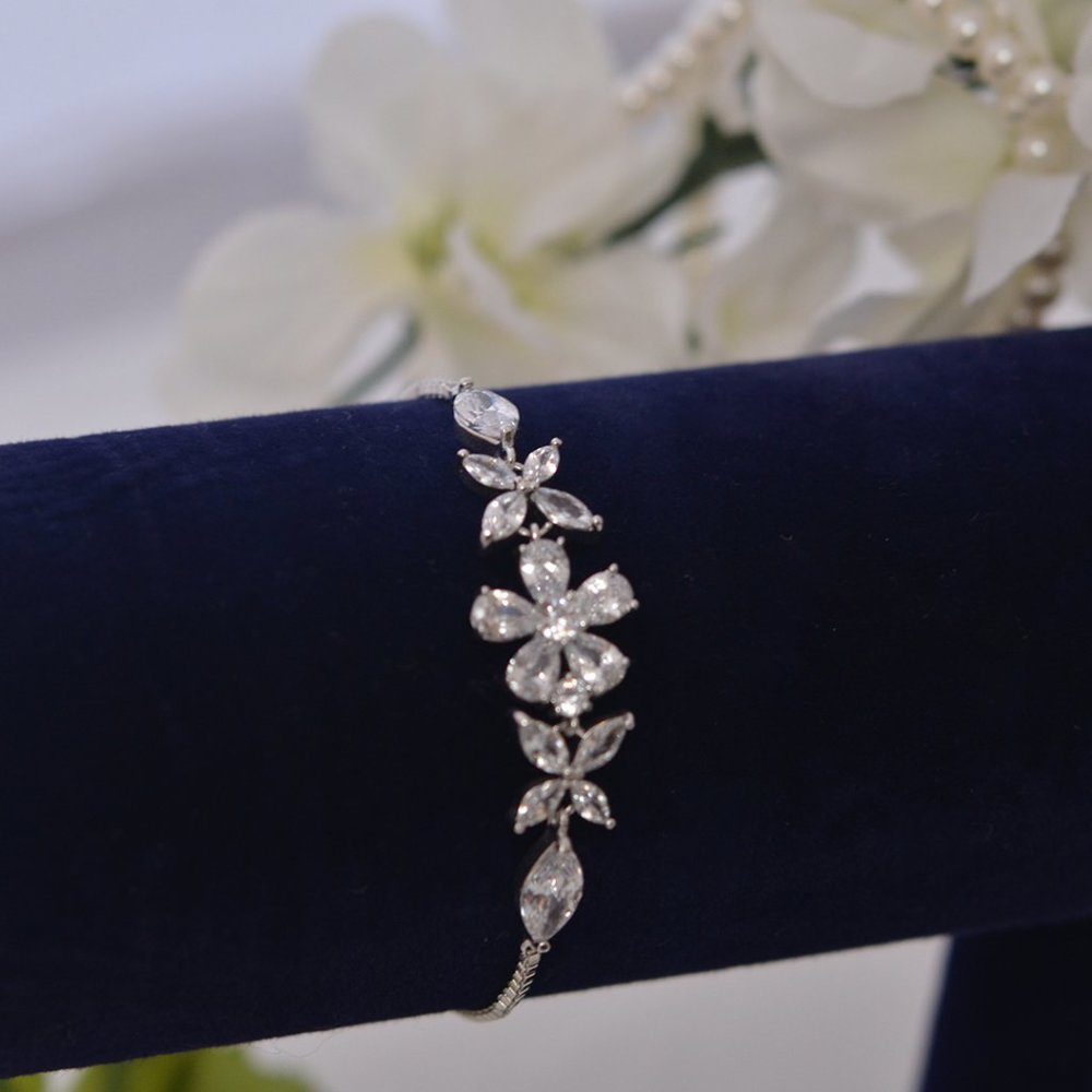 Silver Bracelet - Flower